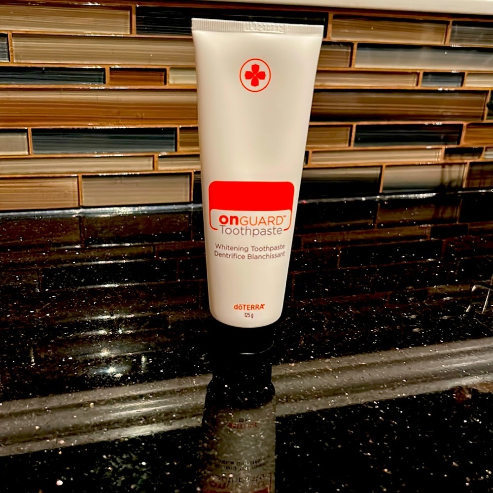 💕3/$20 - Doterra OnGuard toothpaste
Select 3/20 items from my closet- offer $20
